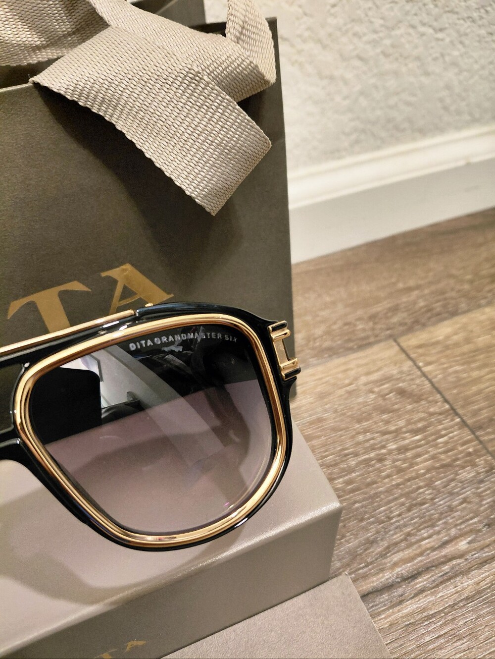 RARE DITA GRANDMASTER SIX Titanium Aviator Black/Gold Sunglasses DTS 900 01A - Picture 4 of 15